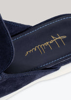 navy Walk In